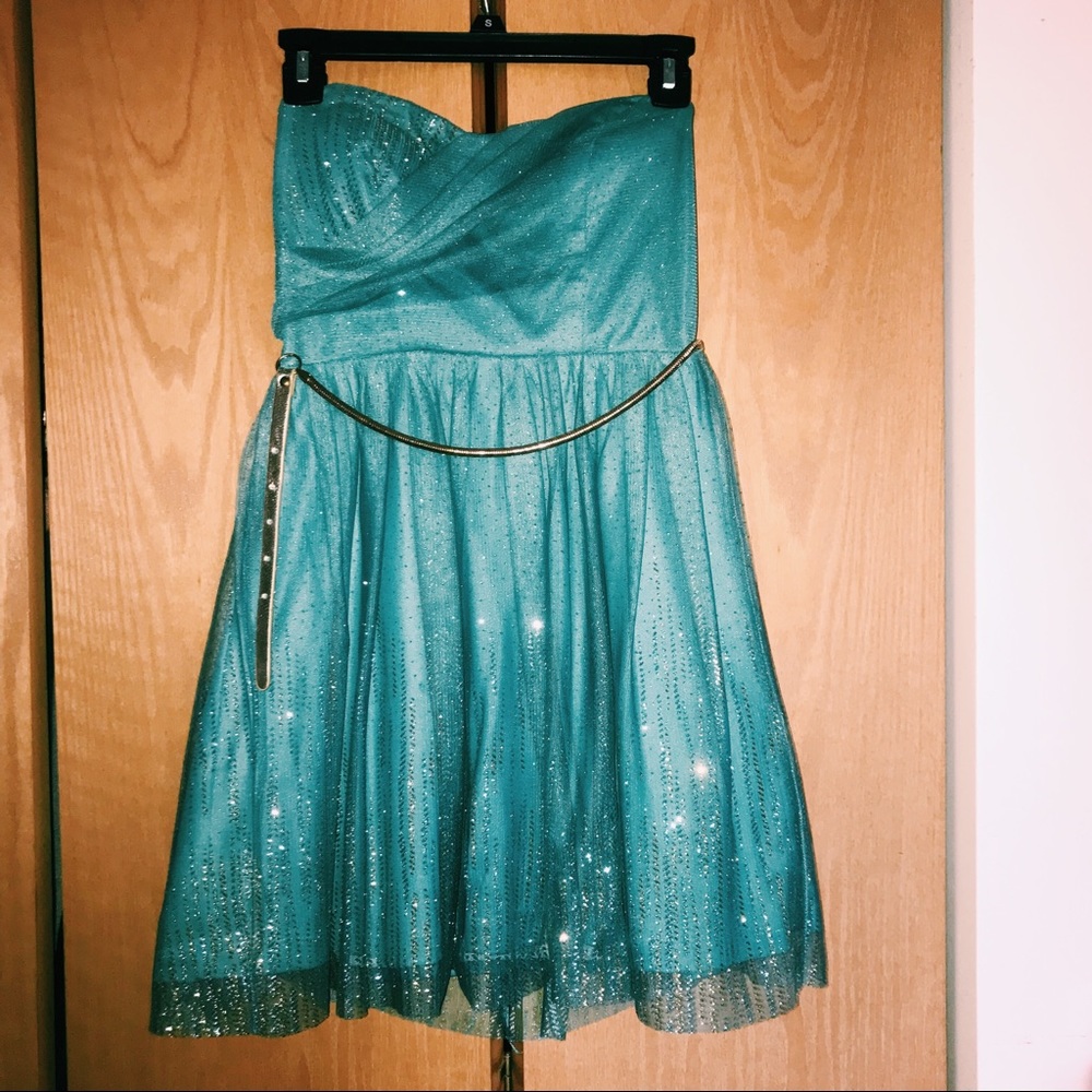 Junior’s dress
